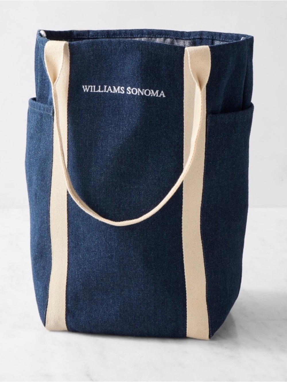 GORGEOUS Williams Sonoma Navy Canvas Tote with Cream Straps & Side  Pockets NWT